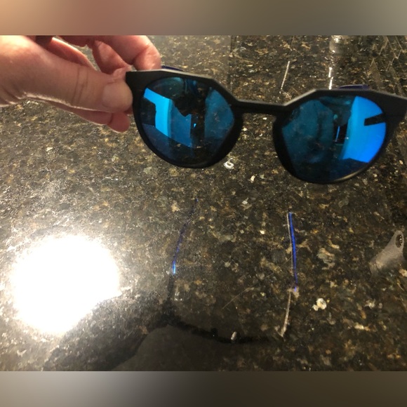 Brand new Oakley sunglasses bought at Nanaimo woodgrove sunglass hut. Paid $304 - Picture 3 of 6